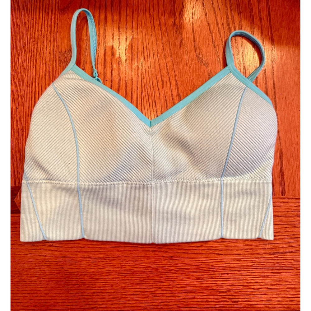 OFFLINE by Aerie Sports Bra Small Light Blue Ribbed Seamless Athleisure Pastel